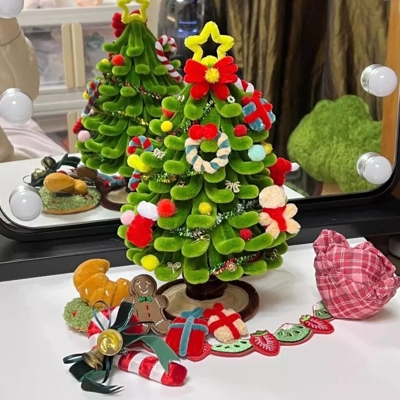 hoc-cach-lam-cay-thong-noel-bang-kem-nhung-cho-mua-giang-sinh-cuc-de